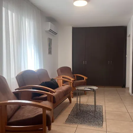 Phaedrus Living Hoopoe Residencies 001 Nicosia